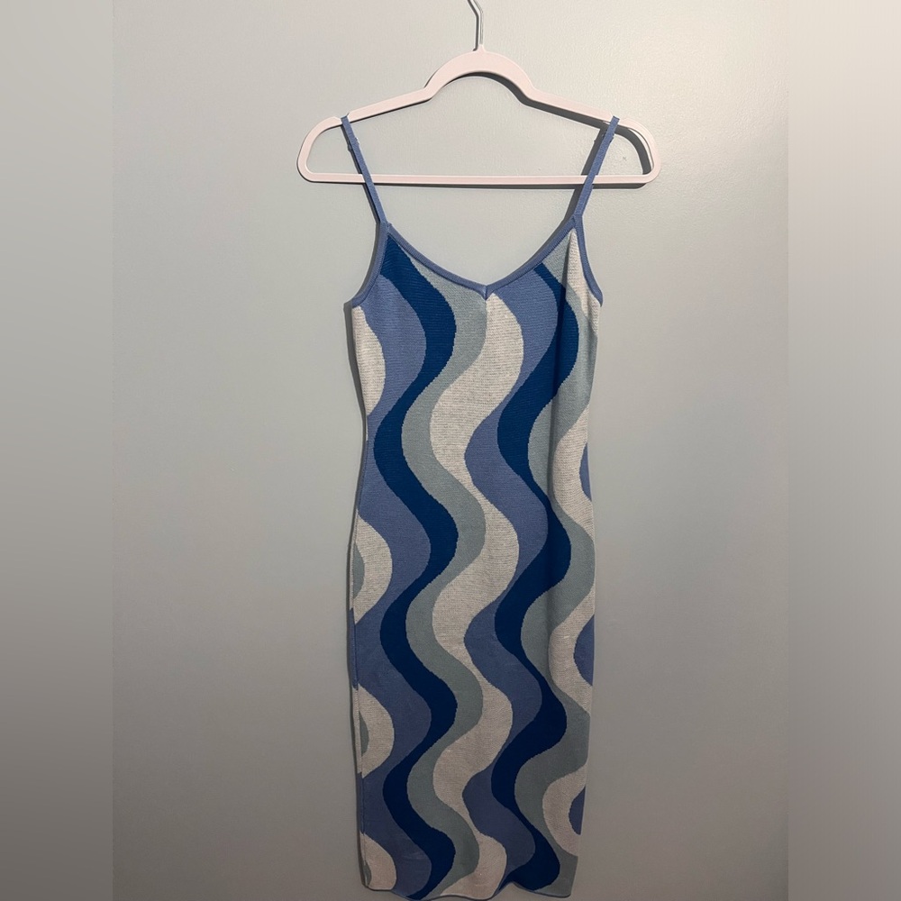 Dress - Picture 1 of 1